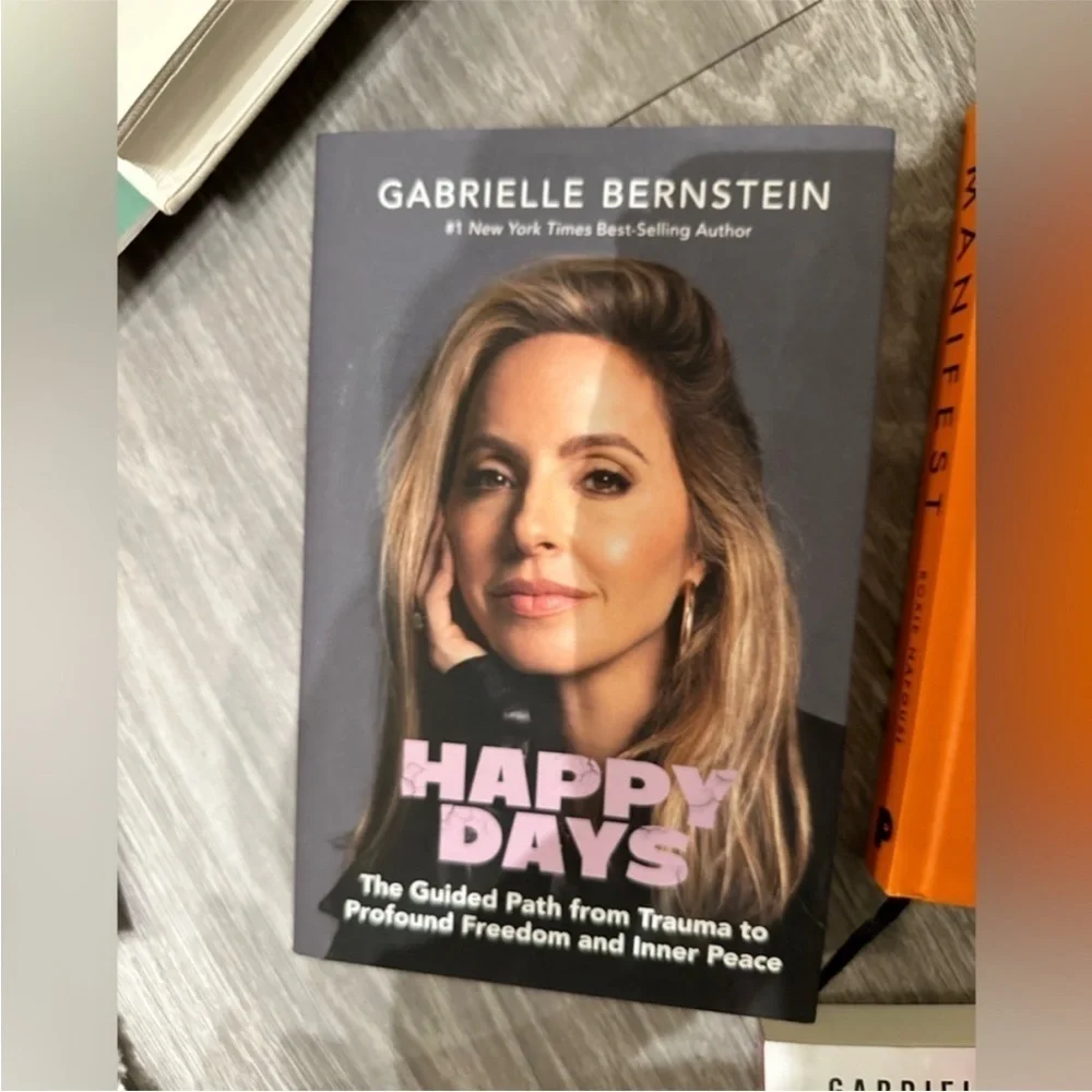 SELF-HELP AND MANIFESTATION BOOKS -bundle of 5 books, Sincero, Gabby, etc. Money
